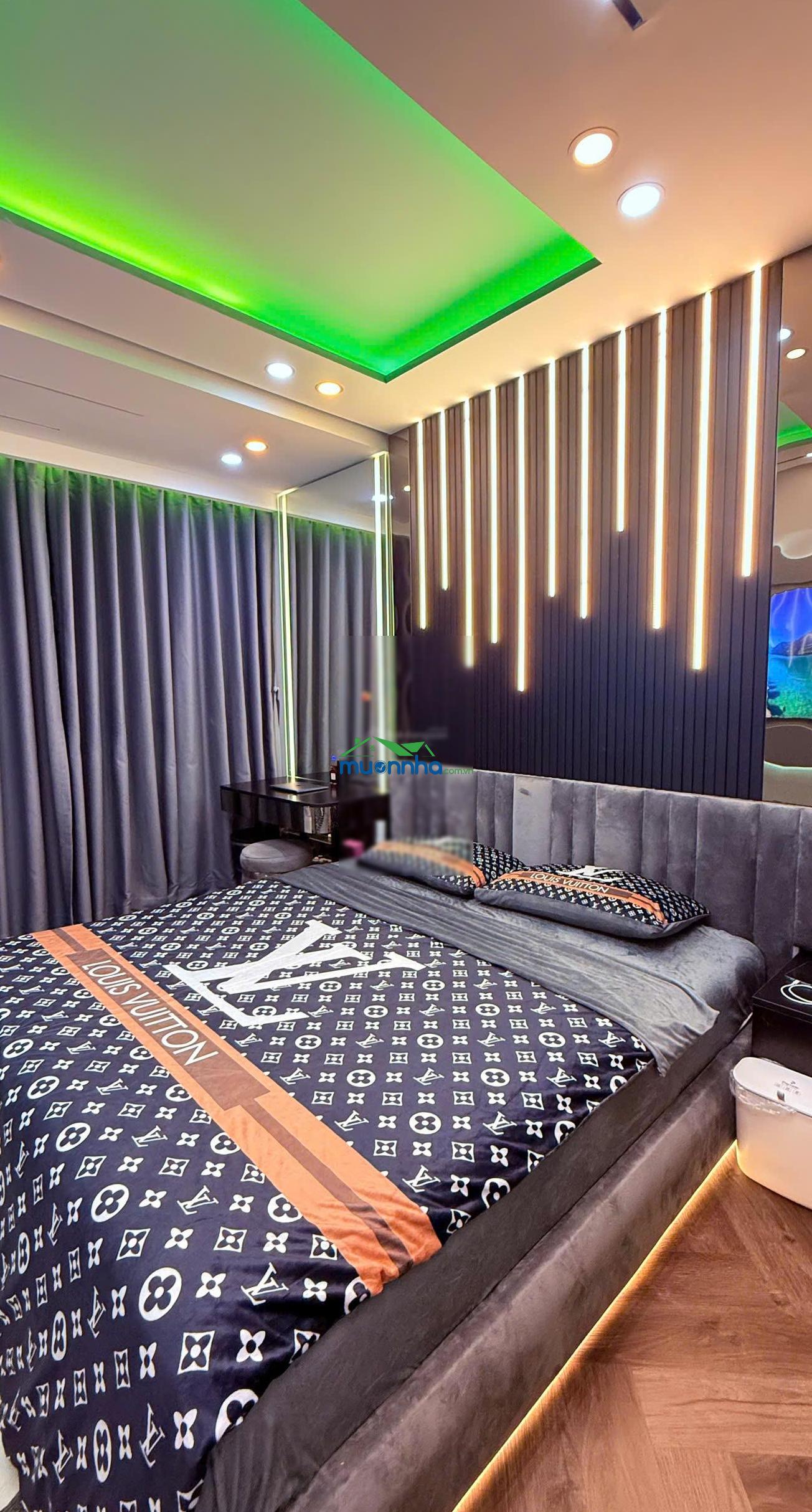 Bán gấp nhà quận 1 trong tuần - giá chỉ 5,3 tỷ, gần bệnh viện từ dũ, đang có hđ thuê 13 triệu/tháng