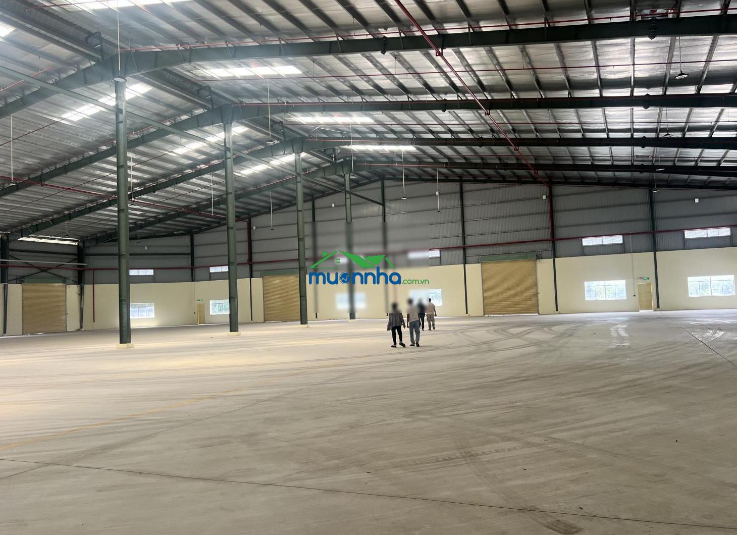 Cho thuê xưởng 3800m2 300tr dĩ an 0907 838 ***