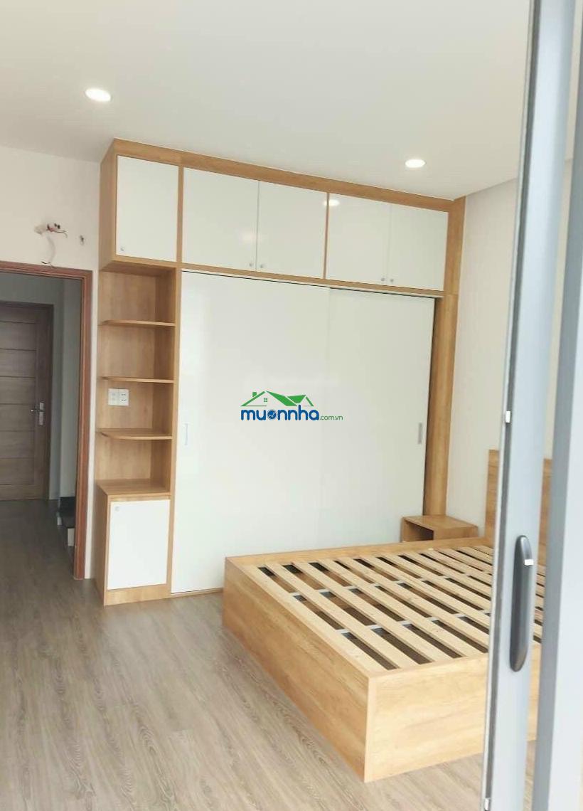 Cần bán nhà hẻm xe hơi 7 chỗ nằm trong nhà đường nơ trang long. dt: 4x16m. vuông vức. trệt, 3 lầu
