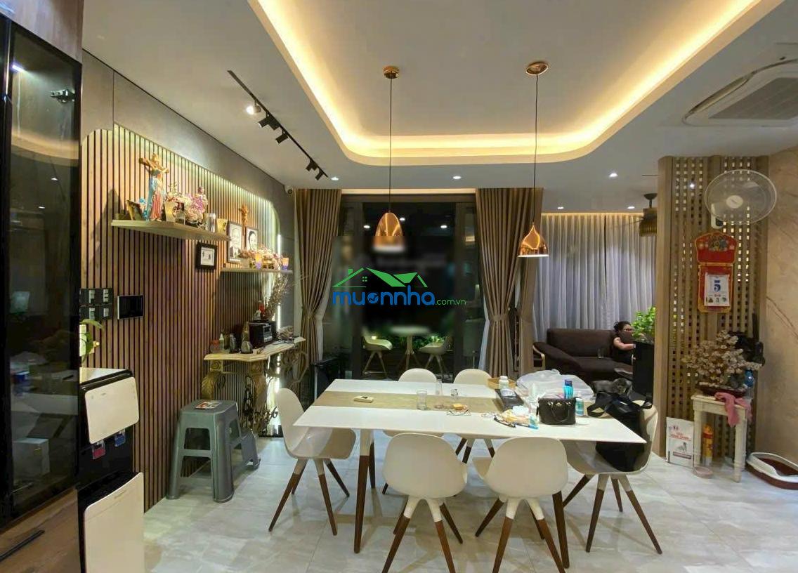 Bán căn nhà hẻm xe hơi ngay đường 3 tháng 2 dt: 5x15 nhà 6 tầng có thang máy giá 17.5 tỷ tl