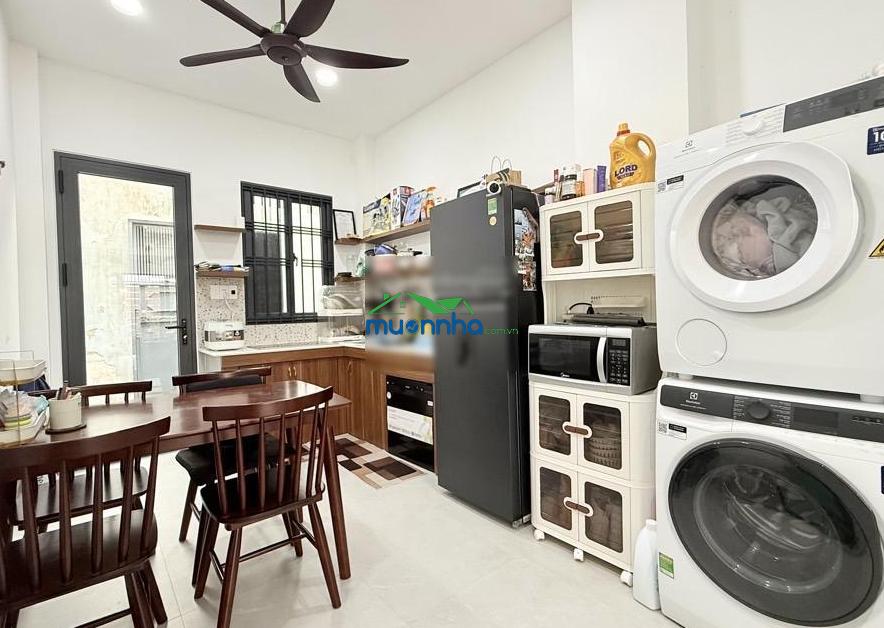 Bán nhà mặt tiền kd giáp phan đăng lưu - 100m2 sd - 2 tầng btct - khu cao tầng - chỉ 6.x tỷ - 2
