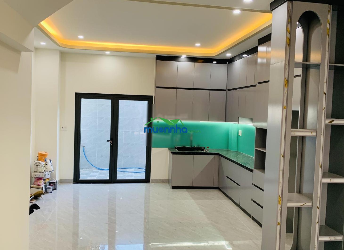 Bán nhà đúc 3 tấm gần ngã 4 trung chánh