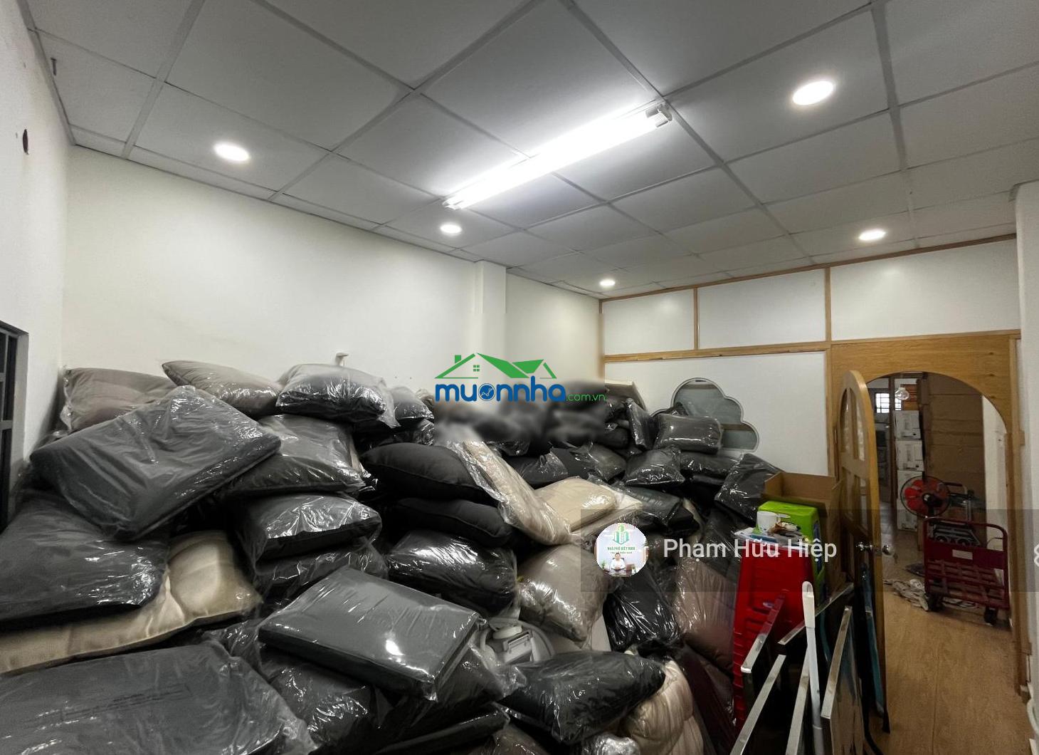 Bán nhà nguyễn trãi quận 1, gần trần hưng đạo - cách hẻm xe hơi 20m, nở hậu, tiện ở ngay - giá 10tỷ