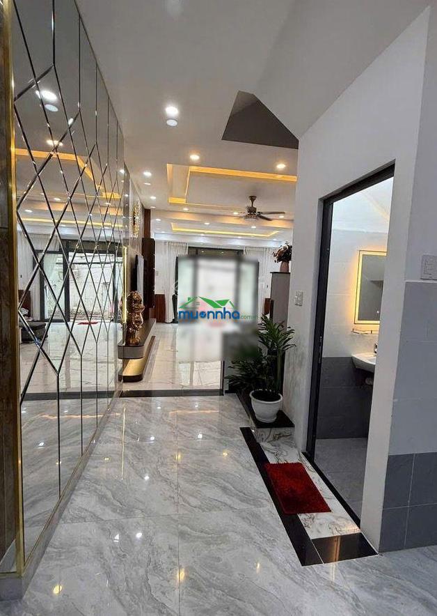 Bán nhà cạnh phú mỹ hưng, p. phú thuận, ngang 5m, 4 tầng, hoàn công, full nội thất, 7,x tỷ