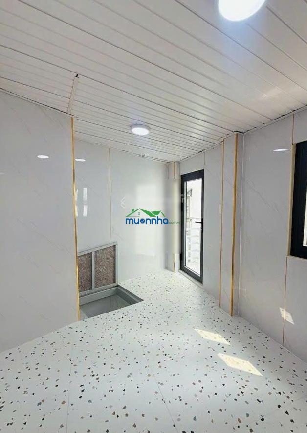 Mua bán nhà quận 4, 3 tầng hoàn công, góc 2 mặt hẻm thông bến vân đồn thông khánh hội !