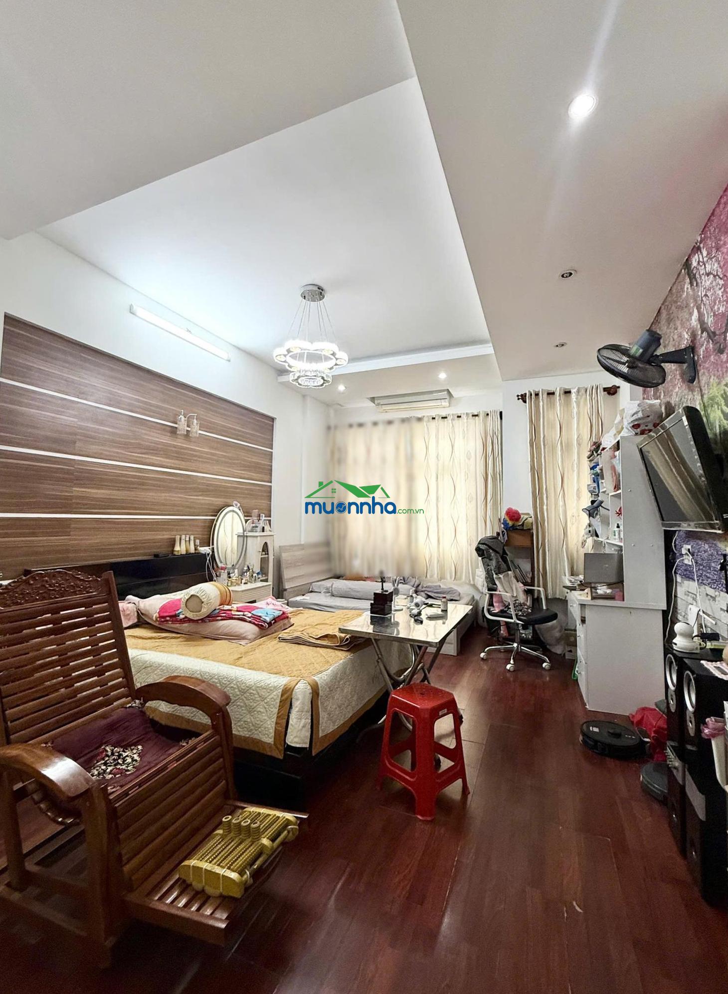 Nguyễn thị tần, quận 8 - 2 bước sang quận 5, dt 106m2 ngang 4.3m, hẻm 5m - 3
