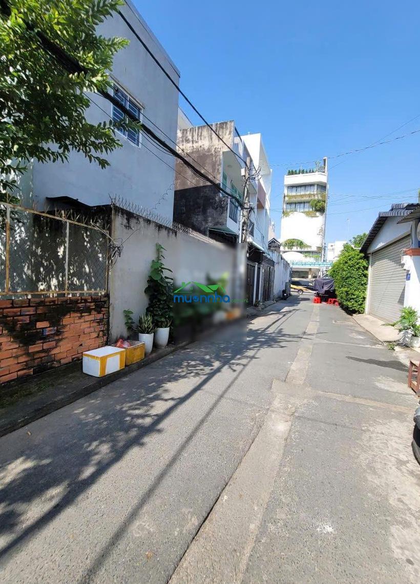 Nhà hiếm 2 mt trước sau hxh tân sơn nhì với dtcn: 80m2 nhà có kết cấu 3 tầng, chưa đến 100tr/m2