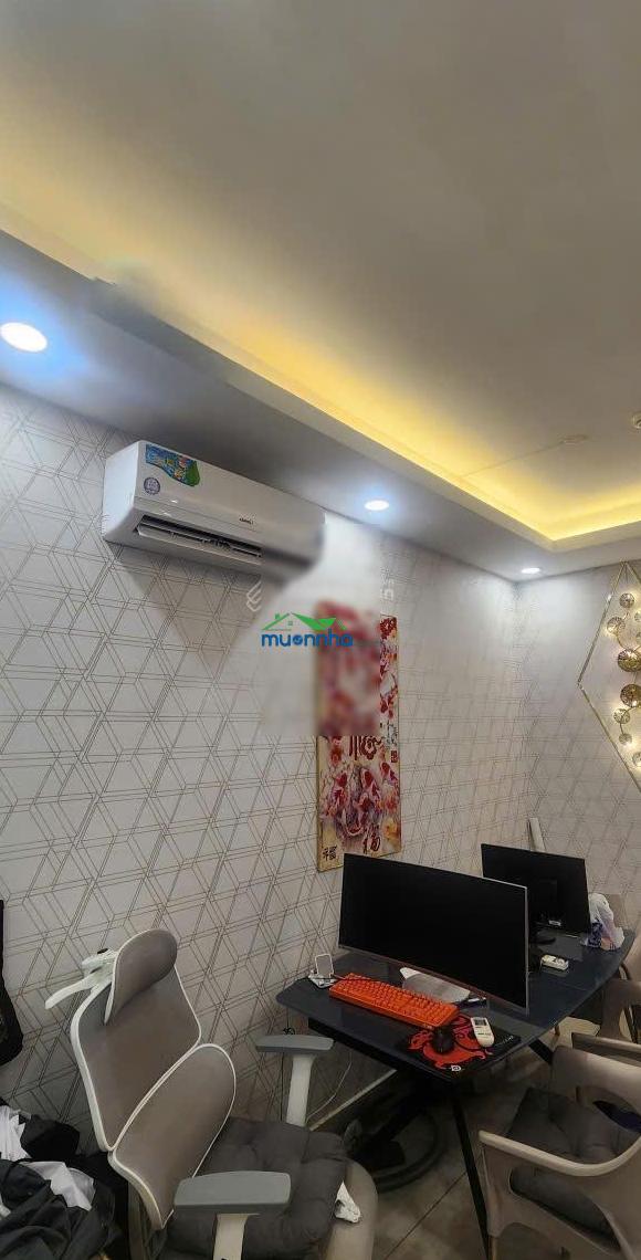 Em cần cho thuê ngay moonlight boulevard căn 2 pn đẹp full nội thất giá 12tr