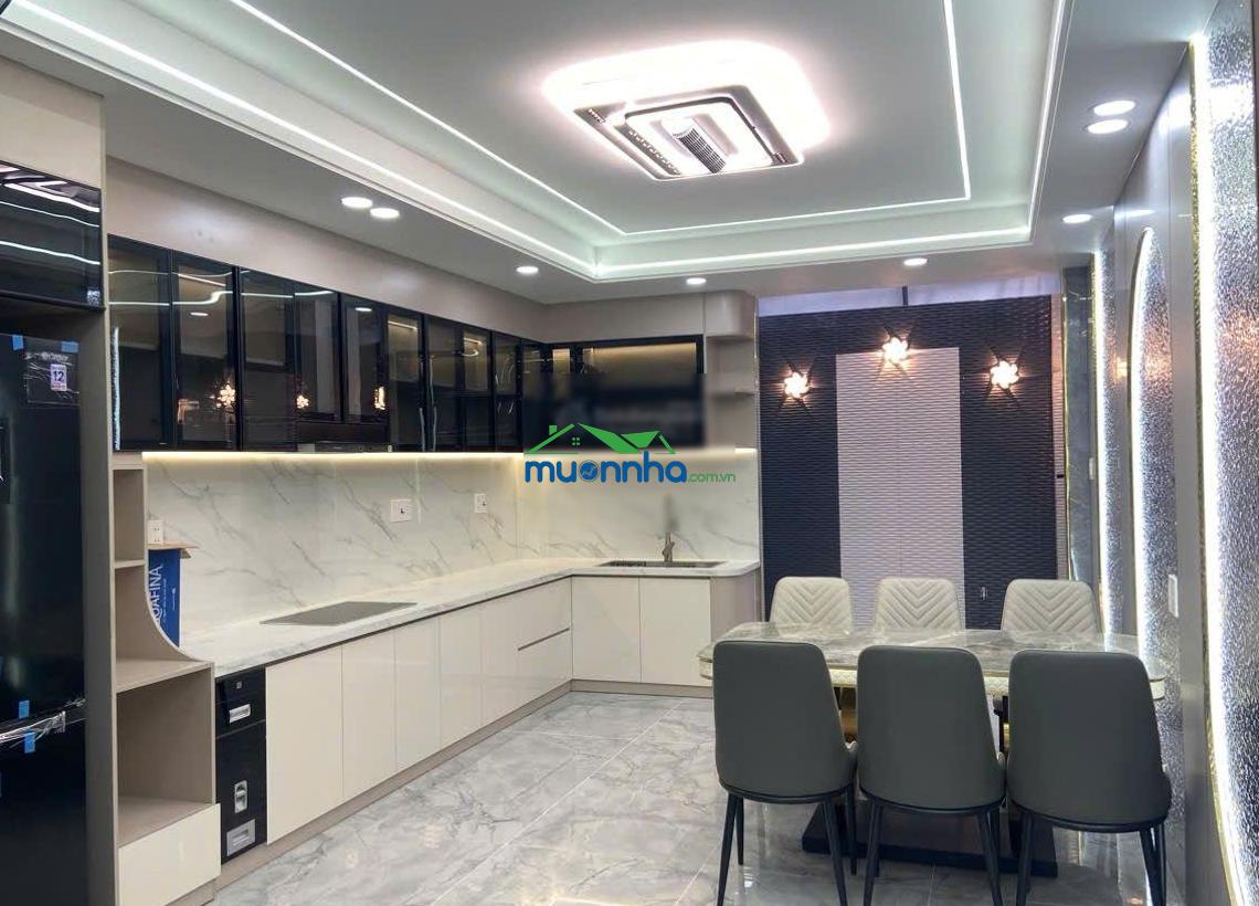 Nhà 4x18m đường 8m, 5 tầng có thang máy gần lâm thị hố trung mỹ tây