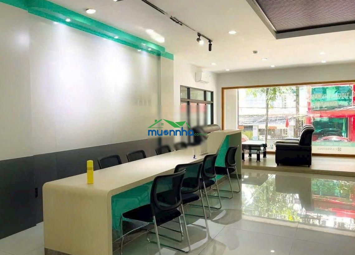 Tòa nhà 5 lầu mặt tiền thích quảng đức, p. phú hòa