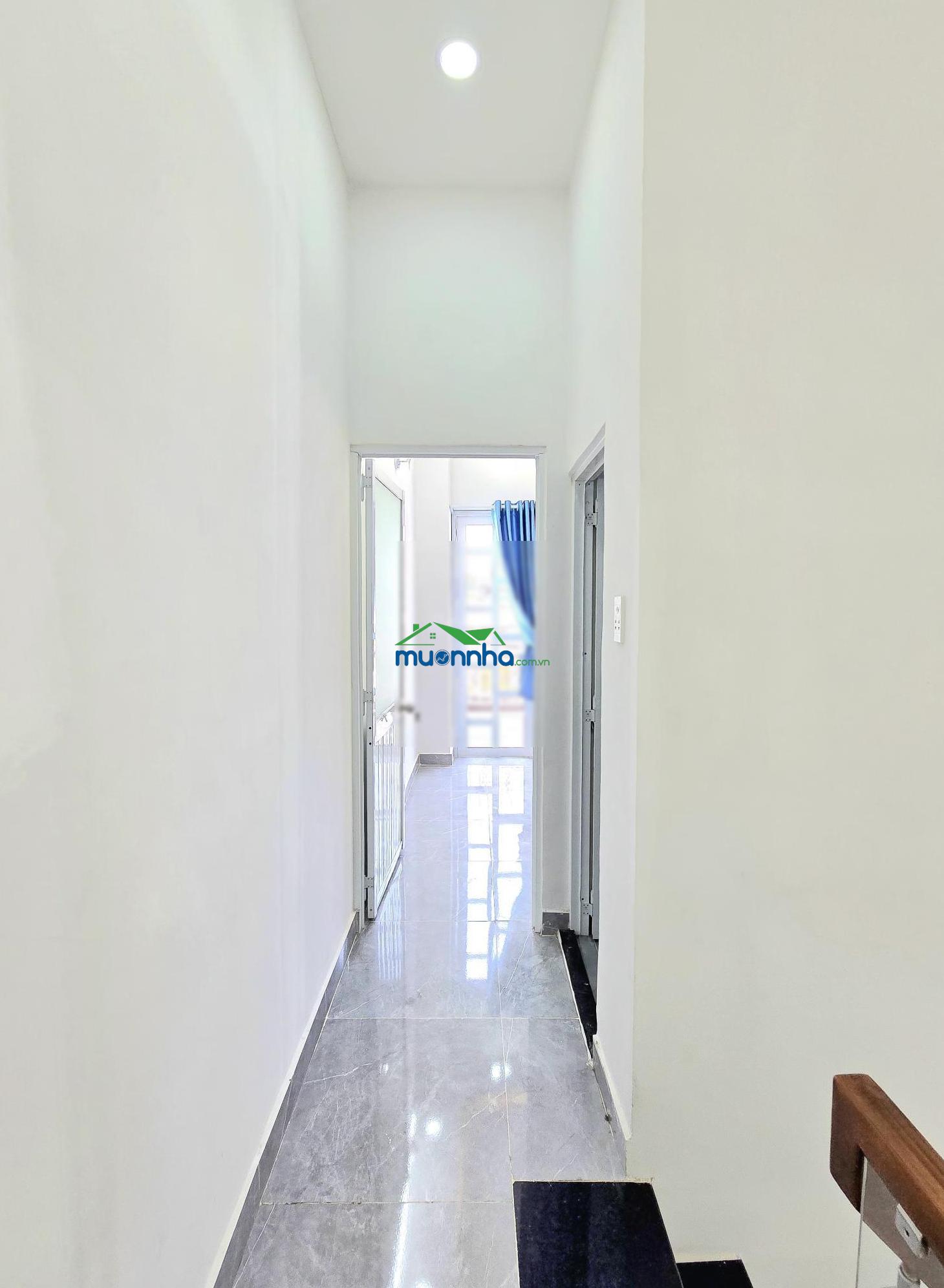 Nhà đẹp vào ở liền 1 lầu gần phú mỹ hưng quận 7