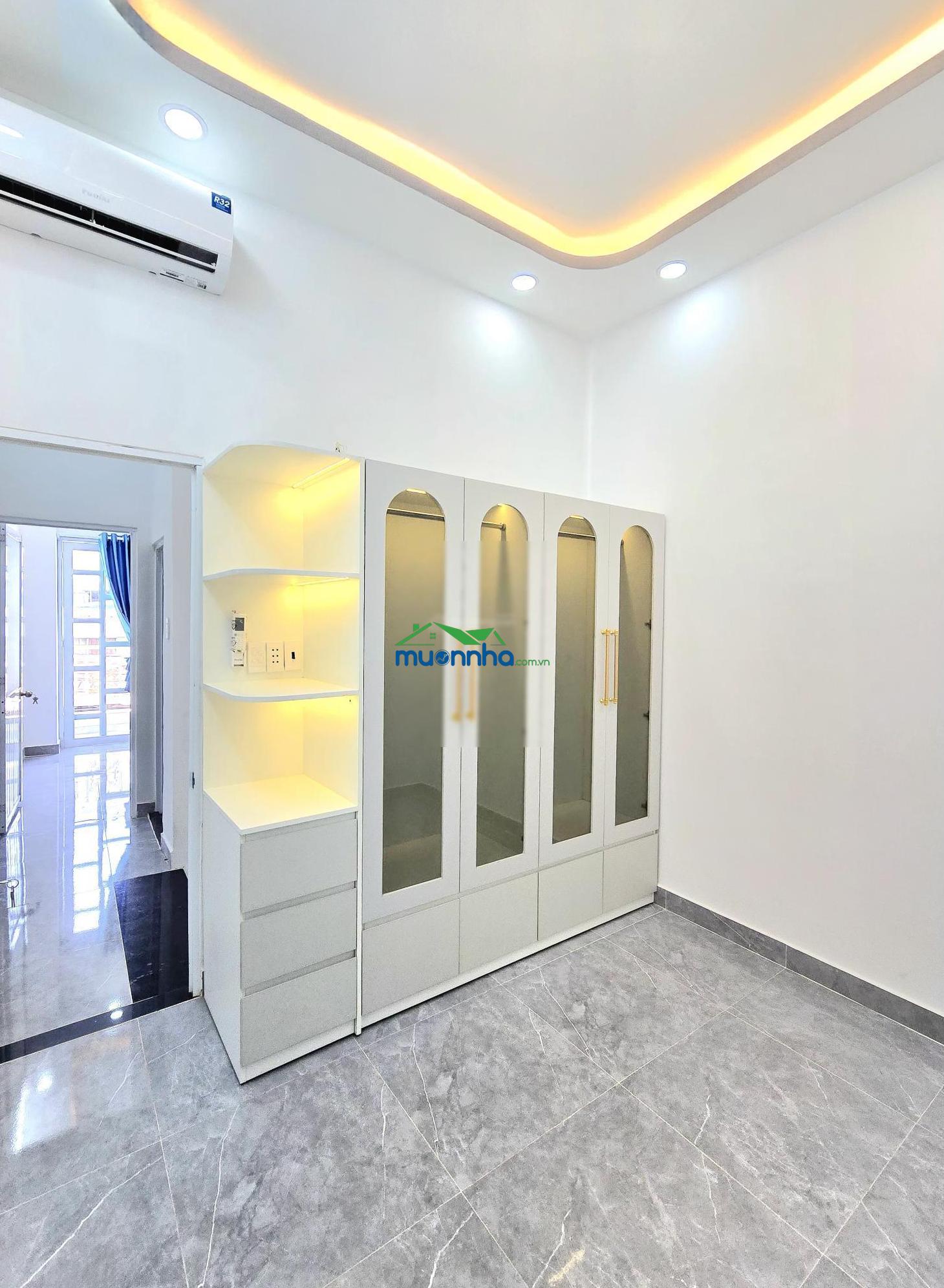 Nhà đẹp vào ở liền 1 lầu gần phú mỹ hưng quận 7 - 4