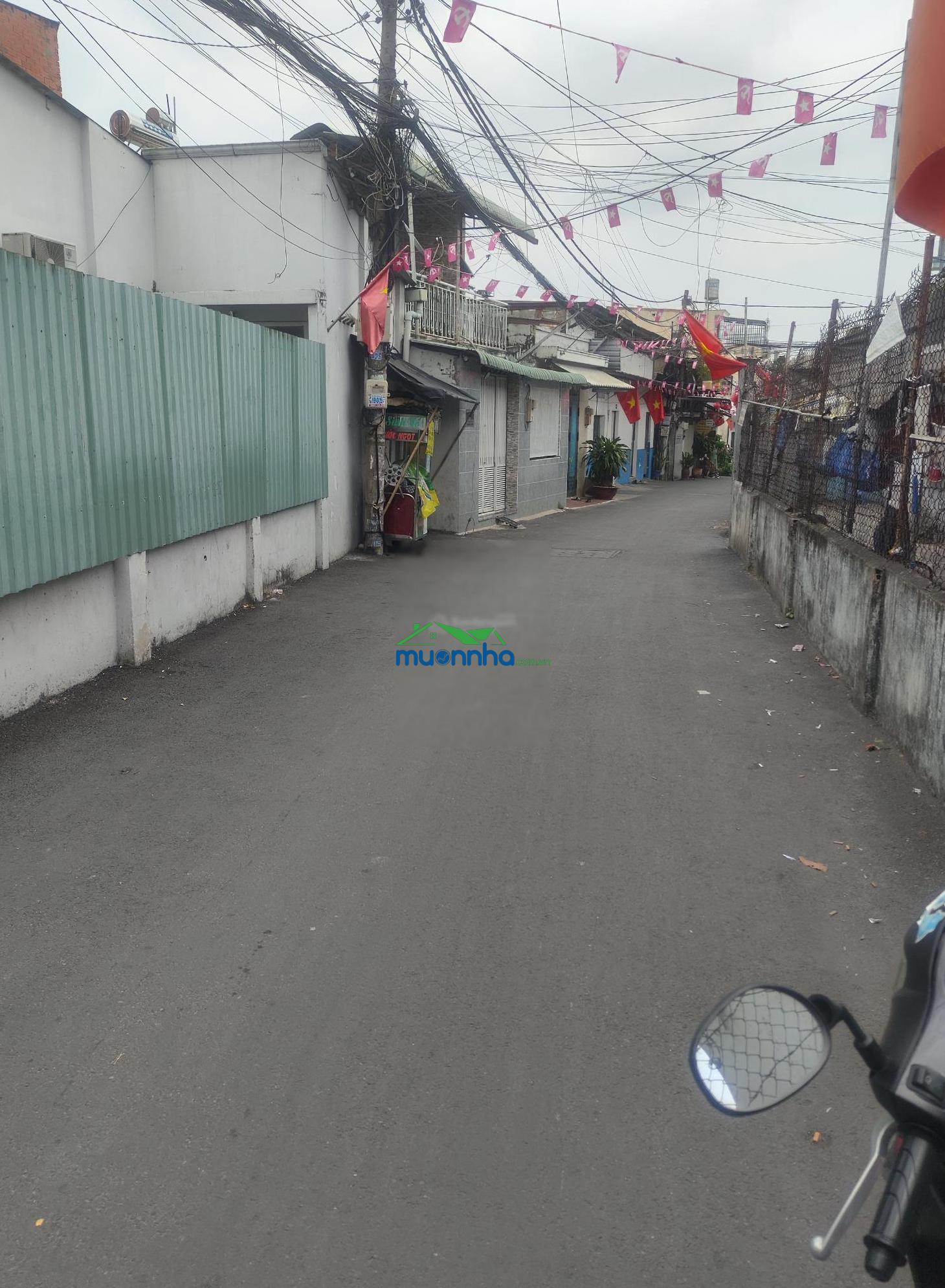 Nhà 2 tầng 39m gần cầu vượt linh xuân, đường rộng kinh doanh tốt, chỉ 2 tỷ 6