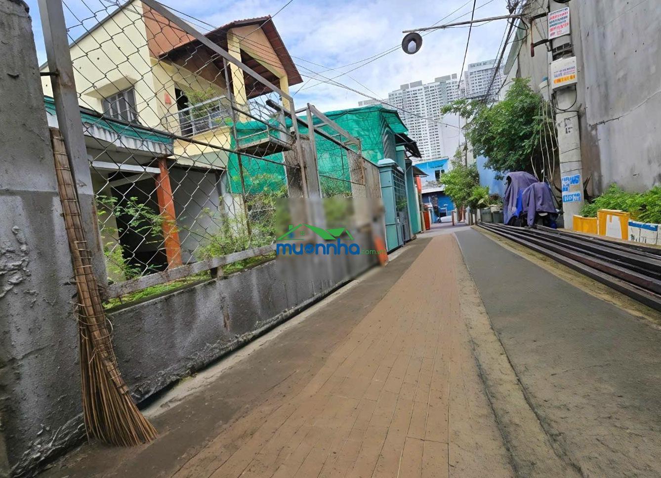 Bán đất tặng nhà ngang hơn 6 mét đường huỳnh tấn phát, quận 7, giá 6 tỷ x - 2