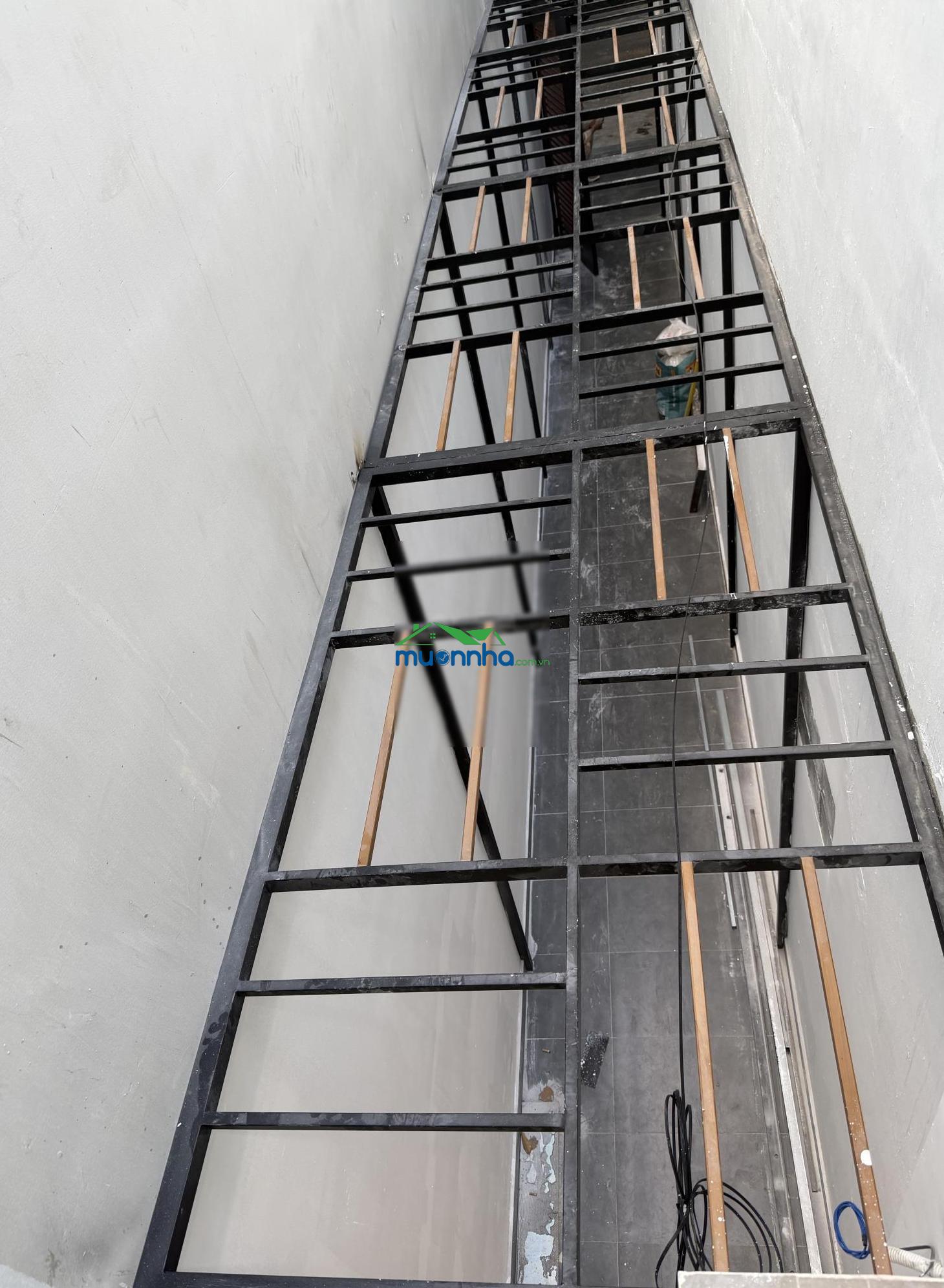 Bán nhà mặt tiền thụt đường ngang phan bá phiến khu vip k300 còn sót lại. - 2