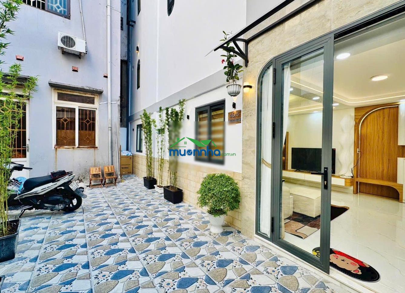 -Vị trí nhà sau lưng mt vũ tùng, hẻm ba gác, giảm còn 6ti7 ngay chợ bà chiểu đi bộ 5p qua q1 - 4
