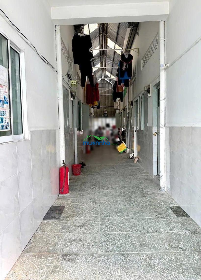 Bán dãy trọ 10 phòng 2kiot ngay kcn cầu tràm sổ hồng riêng giá 1tỷ380tr.đang cho thuê 20tr/tháng.
