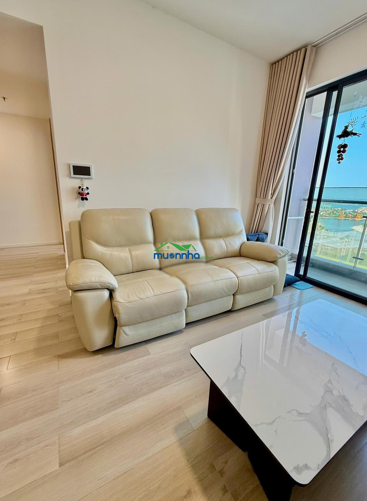 Cho thuê nhanh 2pn 2 view trực diện công viên full nội thất luxury 15tr/th tại masteri centre point