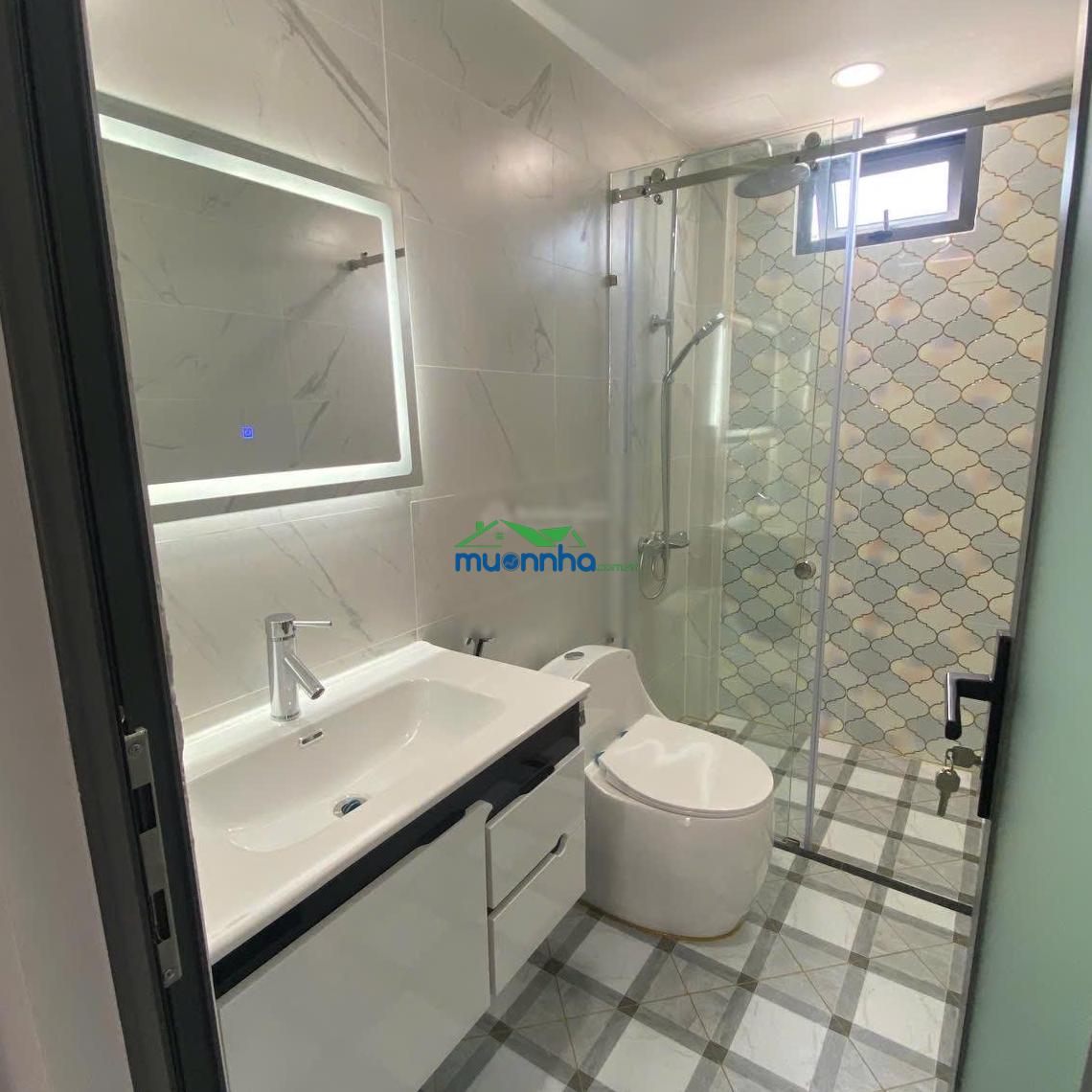 Chinh chủ gửi bán căn nhà 1 lửng 2 lầu +sân. thượng gồm 4 phòng ngũ 5 tolet tổng diện tích sàn 149m - 4