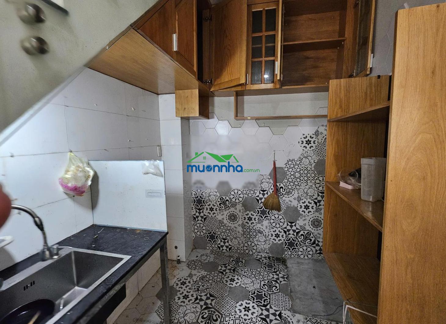 Thanh lý nhà 2t - 55m² - hxh - ngang 5,3m rộng thoáng.