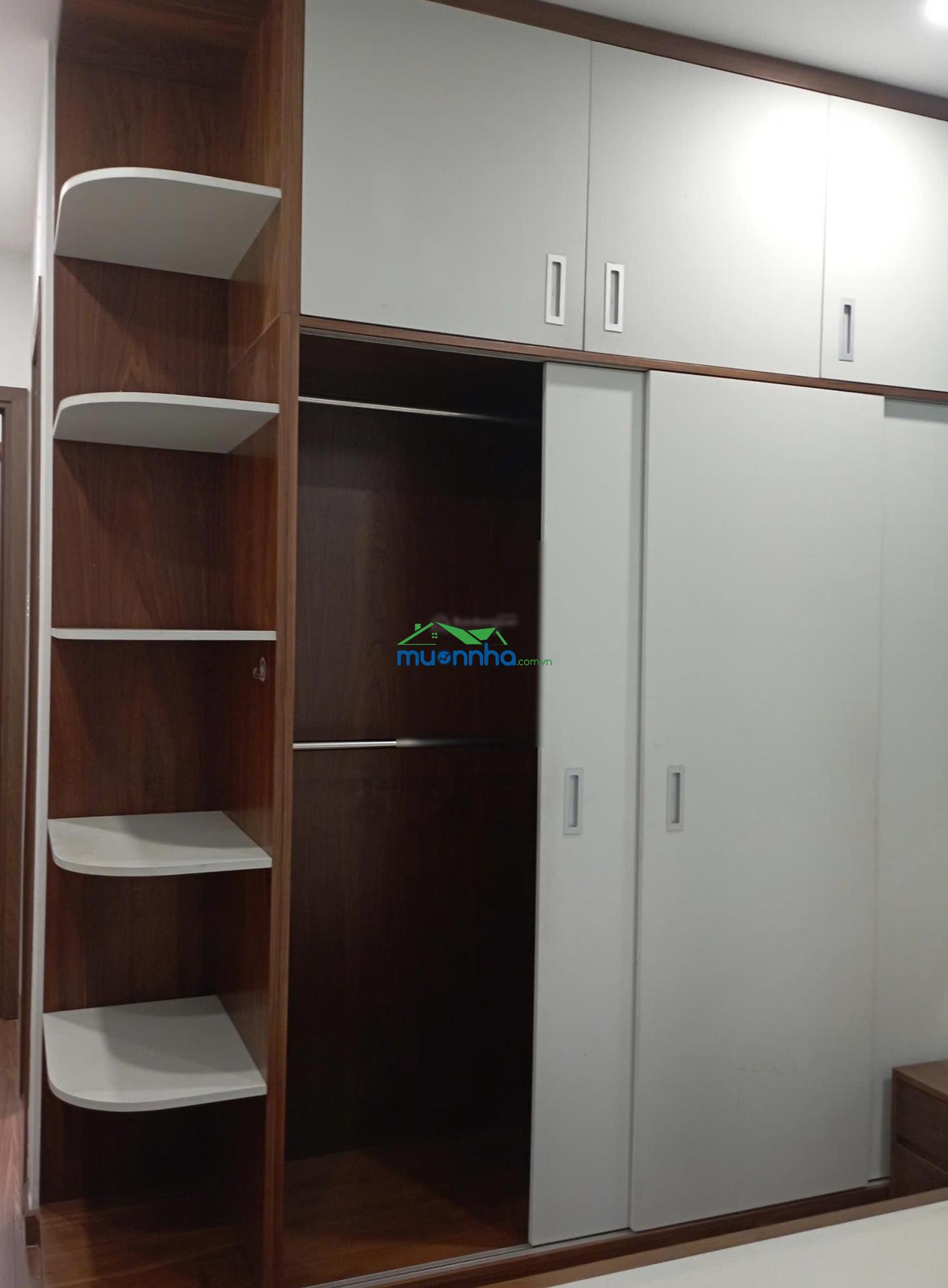 Em cho thuê hlpa full nội thất, tầng cao nhà ở ngay, giá 10tr, view đẹp, nhà sạch. lh 0901 535 ***