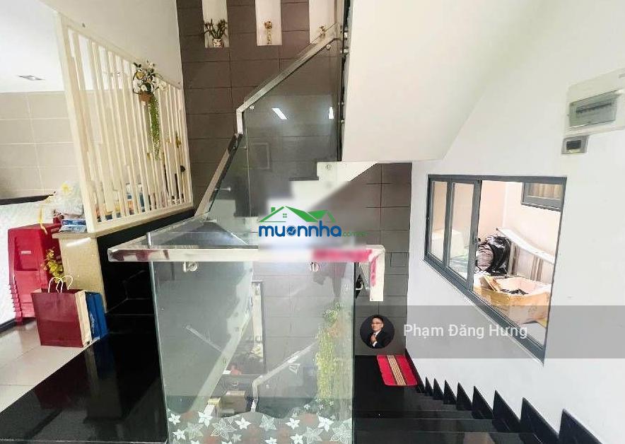 Nhà phú nhuận, 6.8x12m, hẻm oto 8m thích quảng đức, 5 tầng, thu nhập 100 triệu/tháng, giá 25 tỷ