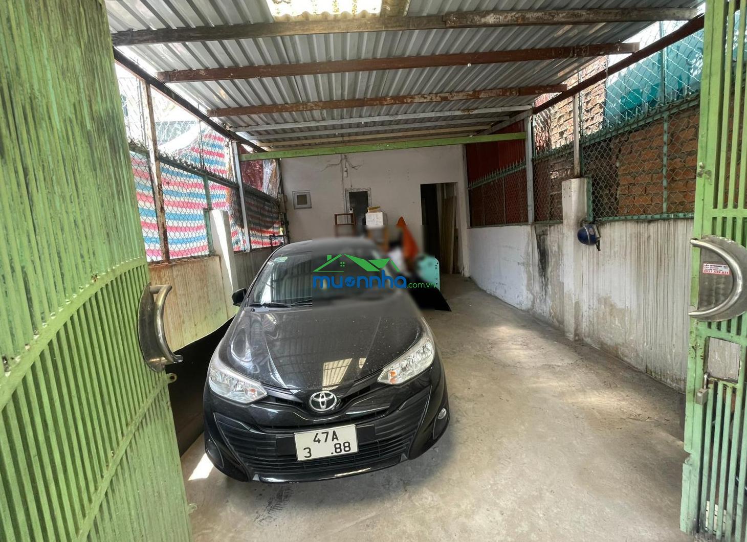Chỉ 9,7 tỷ (60 triệu/m2) nhà dt: 4,3x37m (160m2) đường nhựa 6m thông ra huỳnh tấn phát q.7 - 3
