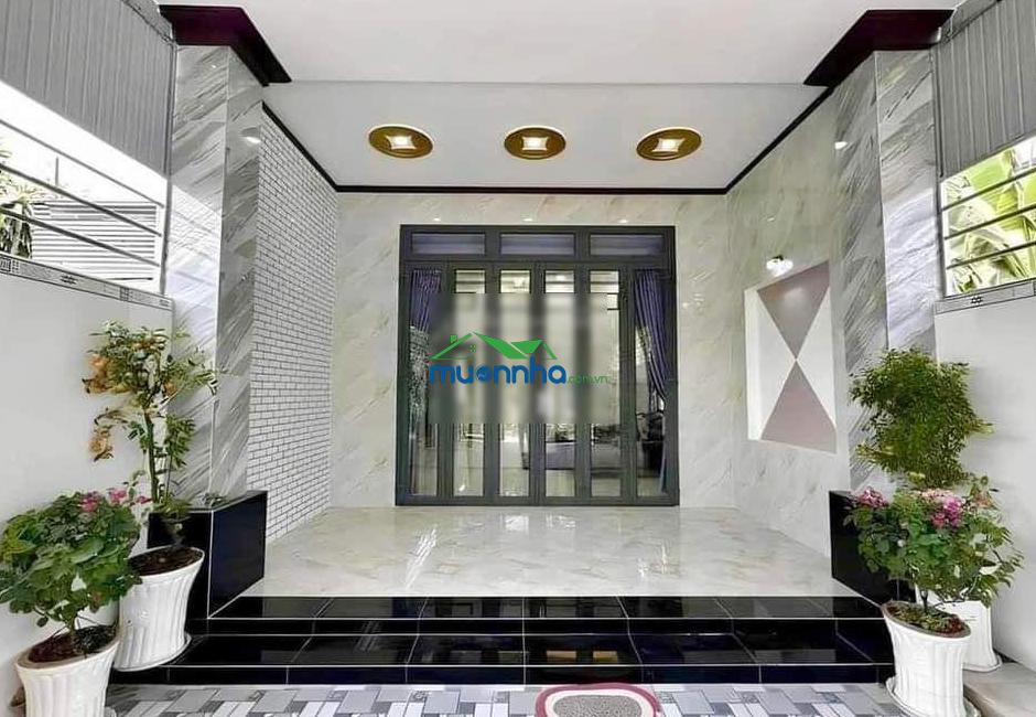 Bán nhà cấp 4 sổ hồng riêng, dt 100m2 kế bên bv đa khoa nhà bè giá 725triệu