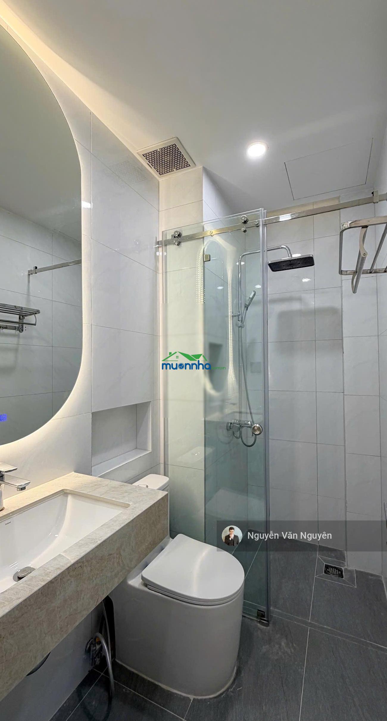 Bán nhà phố cao cấp quận 9 thang máy, full nội thất cao cấp mới, giá chỉ 10.6 tỷ. tiện ích đầy đủ