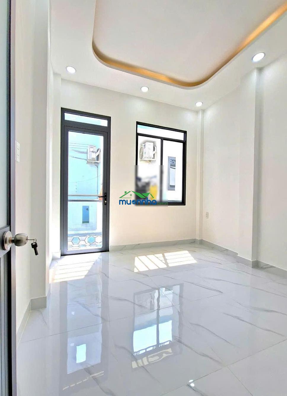 Nhà mới đẹp có sổ hồng gần cầu phú xuân