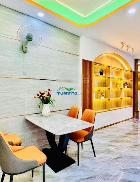 Nhà đẹp tặng full nội thất, hẻm xe hơi 5m, 72m2 (4mx18m), 3 tầng, gần nhà ga t3 - 4