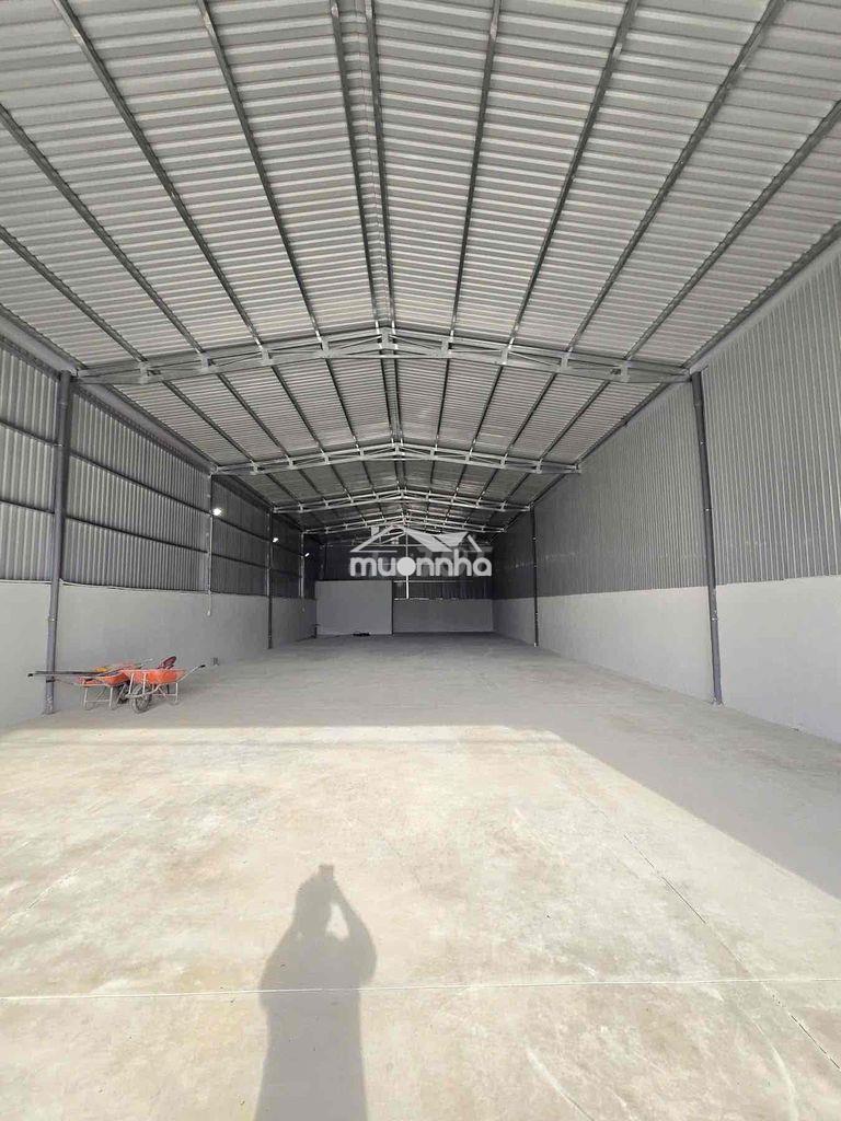 Cho thuê kho 300m đường huỳnh văn luỹ gần thành phố mới bình dương
