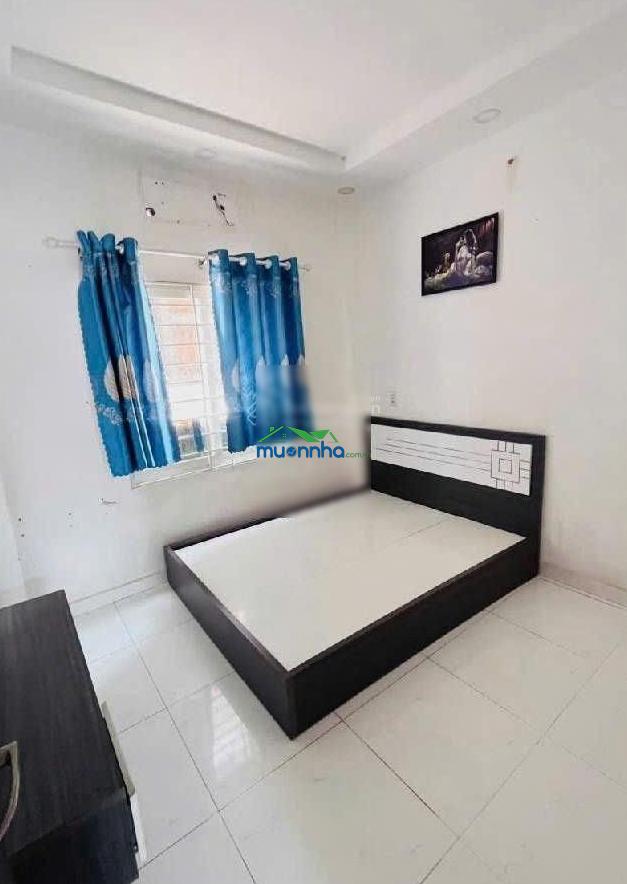 Bán nhà 3 tầng, có 4 phòng ngủ, sát hẻm xe hơi, bùi văn ba. 4.86 tỷ