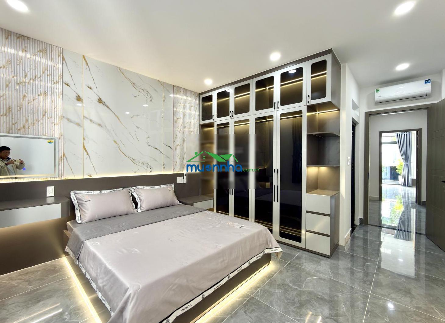 Nhà có thang máy, sát bên ubp, trường học, dt: 4x15m, lửng, 3 lầu, 4pn, hướng đông bắc, 8.9 tỷ - 2