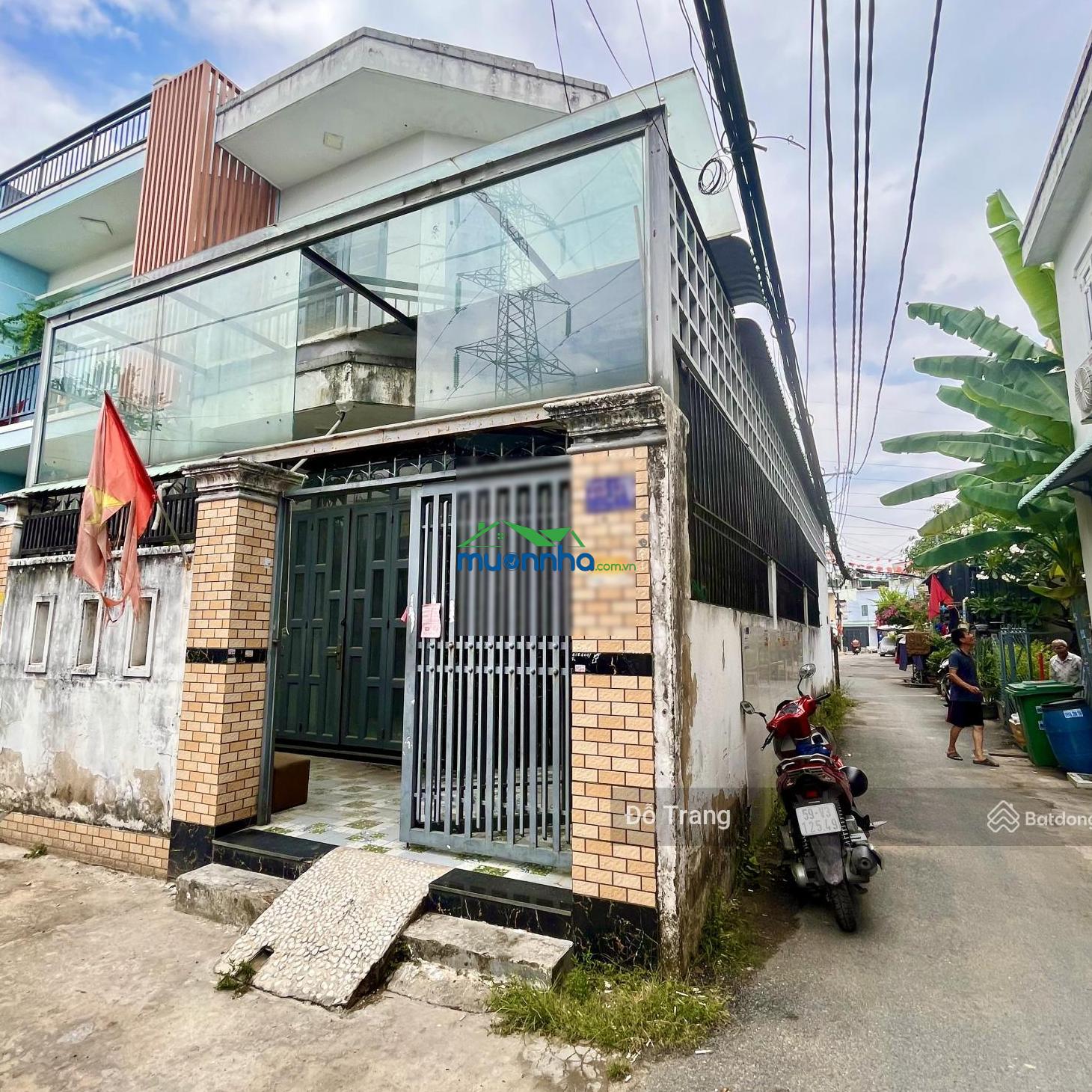 Nhanh mới còn! nhà 2 mặt tiền ngay ngã 4 ga