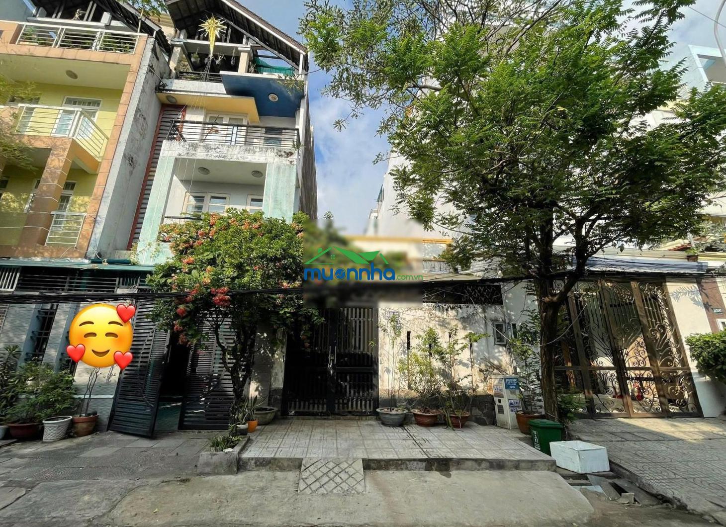 Hot bán nhà đường trước nhà 12m bình lợi, diện tích 5mx20m. sổ công nhận 100m. đối diện công viên