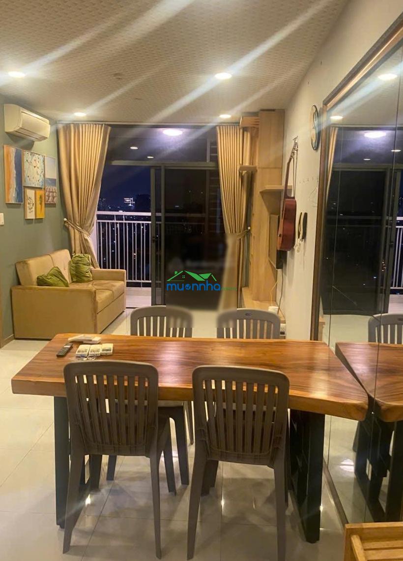 Cho thuê căn hộ riva park 2pn lầu cao view sông bắn pháo hoa