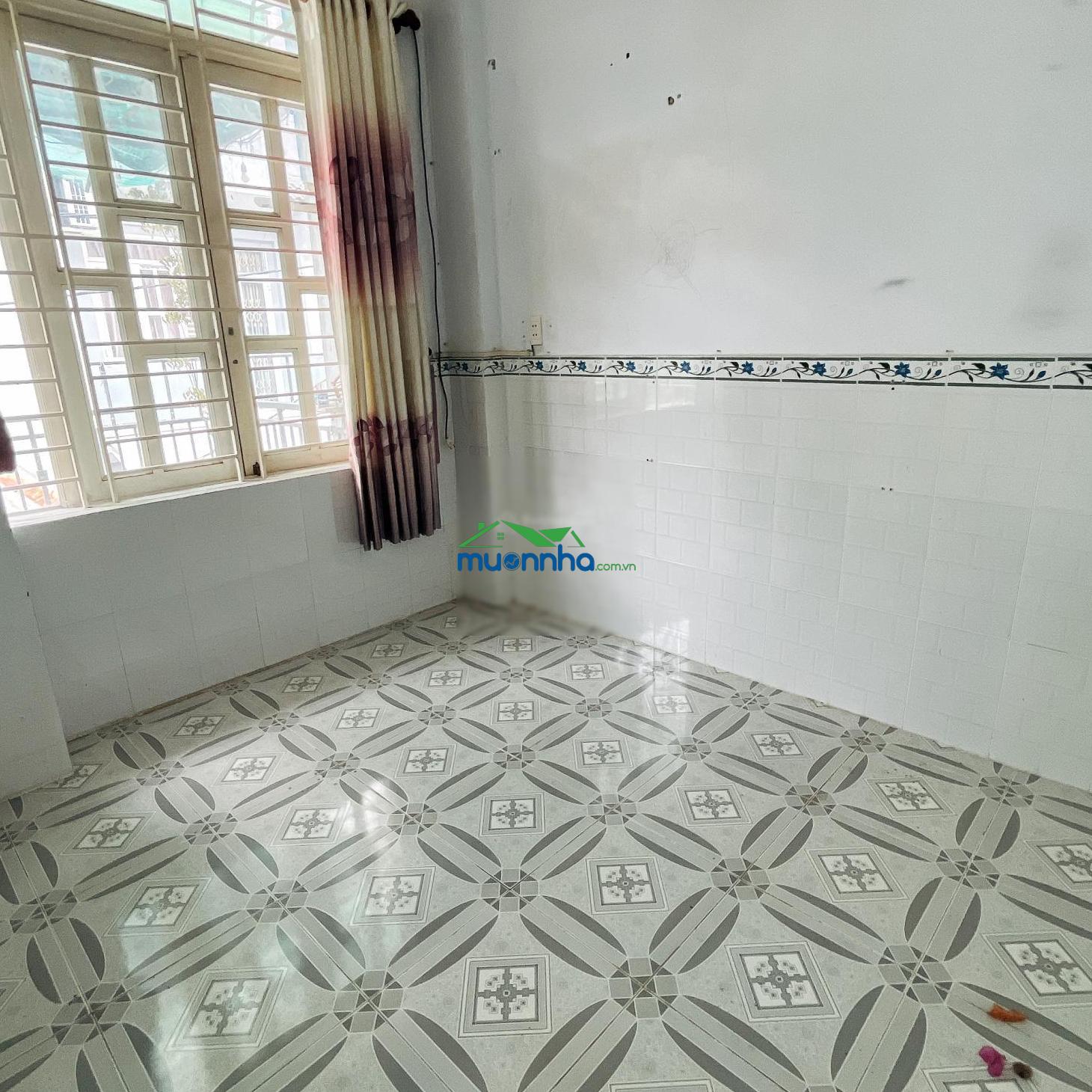 Nhà mới dọn vào ở ngay, dt 4mx13m, 1 lầu, giá 5.2 tỷ (tl), hẻm xe hơi 363 đất mới - 2