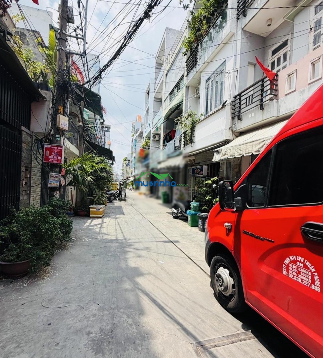 Nhà 1/ ngay chợ bình trị đông - tên lửa. ngang lớn 4.4x13.5m - 3 pn (có pn trệt) - 3