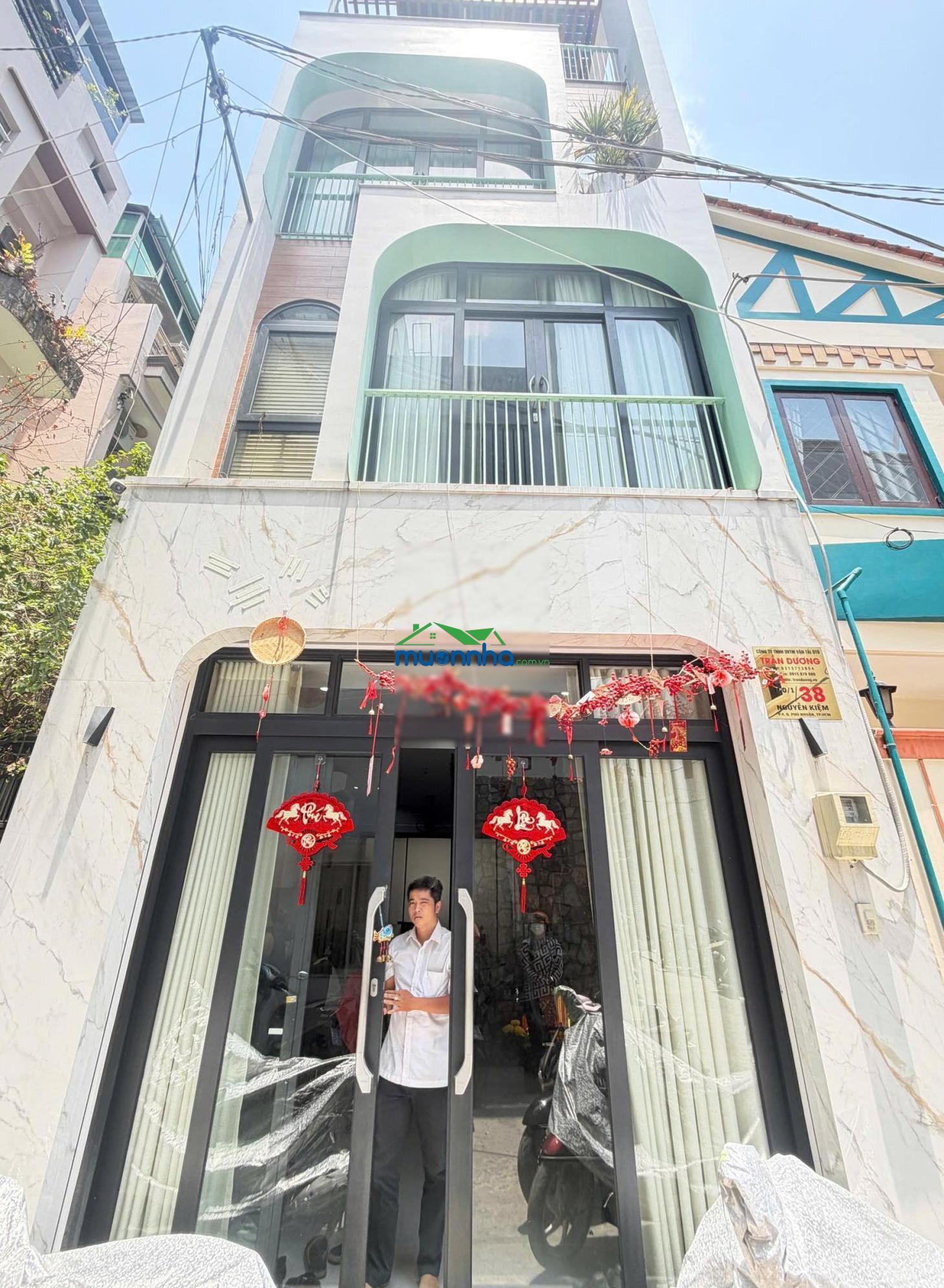 Bán gấp nhà riêng 750/1/38 nguyễn kiệm, p4, q. phú nhuận, 13,5 tỷ, 70,6m2 tổng dt sử dụng 233 m2