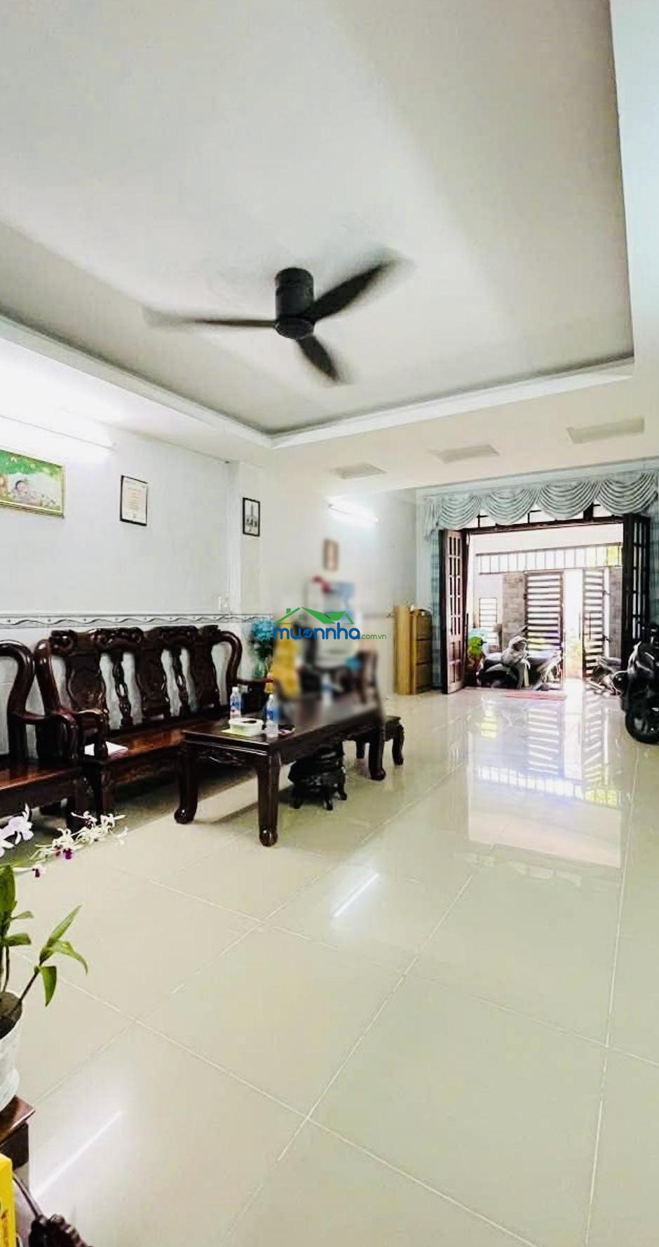 Bán gấp nhà 1 trệt 3 lầu 4m x 20m. hẻm xe hơi ra trường chinh. giá 6 tỷ 390 tl