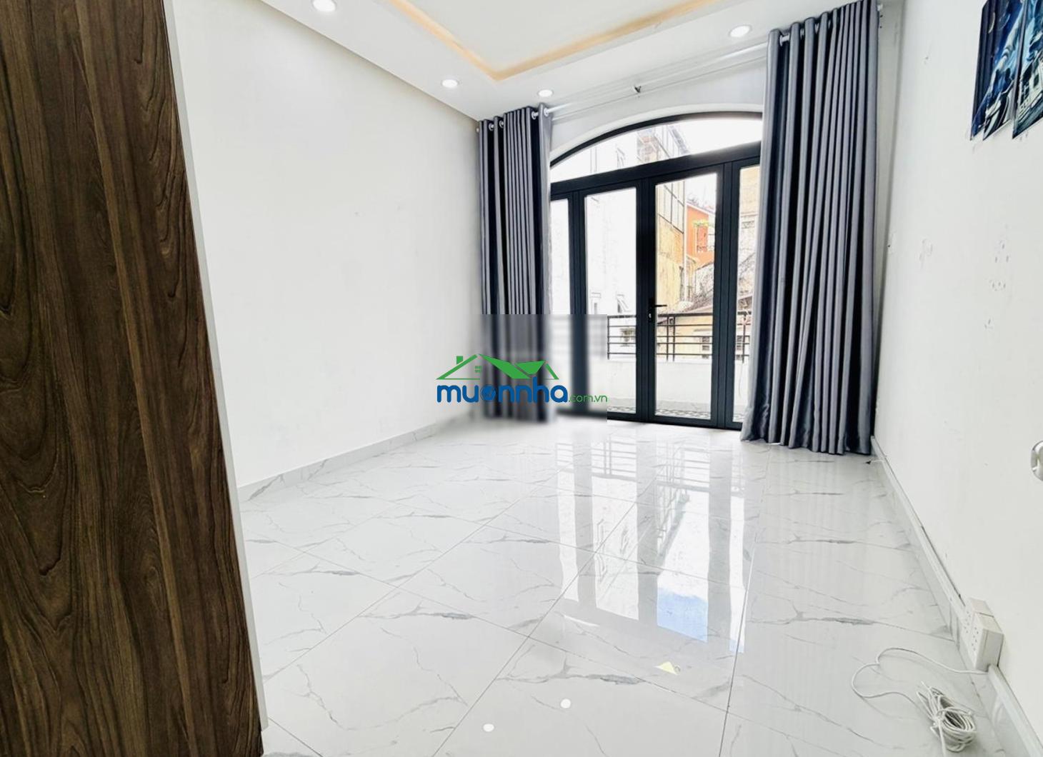 Giảm 300tr khu phố ẩm thực phan xích long - 3 tầng - 4 phòng ngủ - sân đỗ xe rộng thích quảng đức - 3