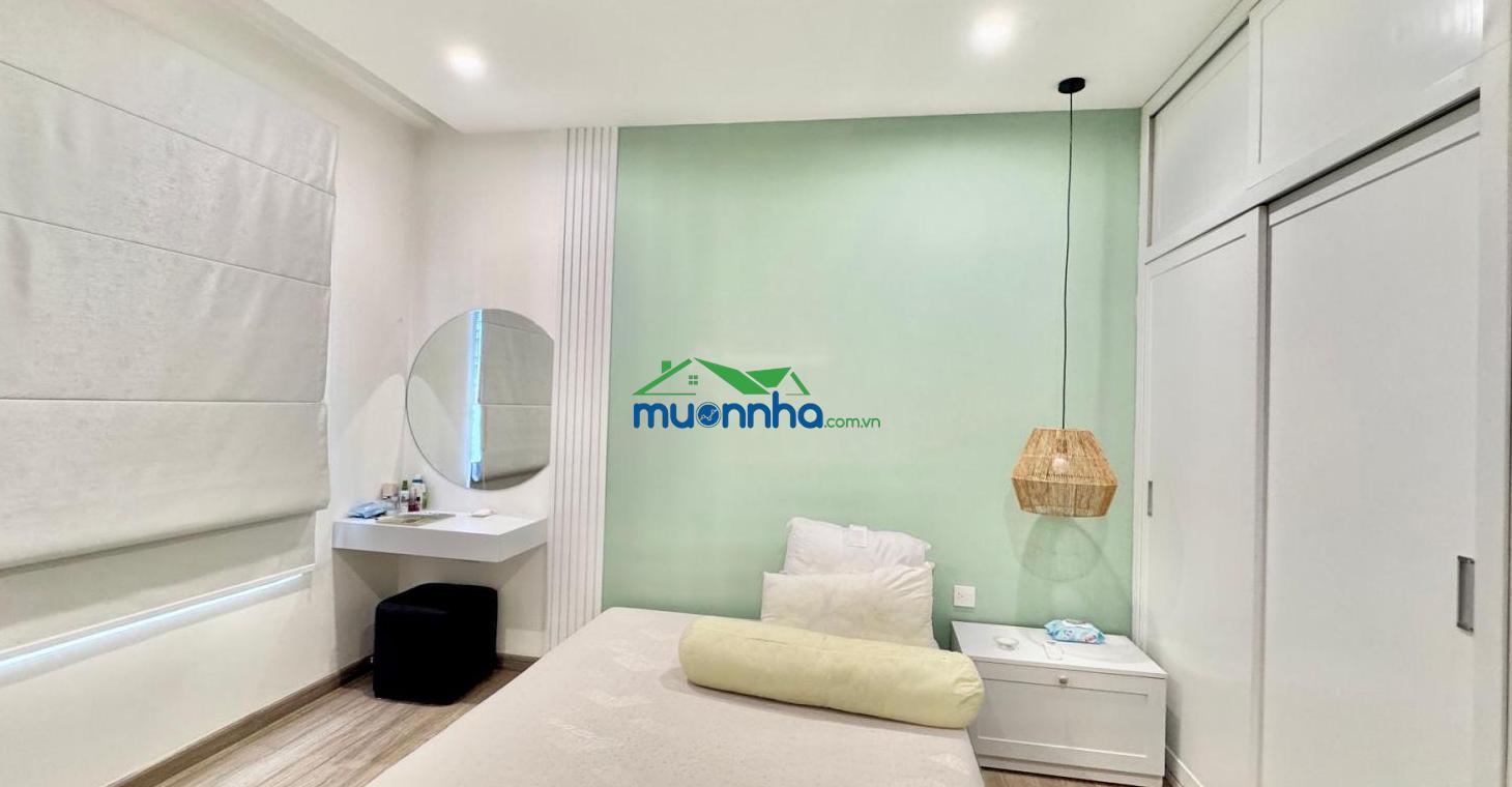 Cho thuê căn 3pn full nt bao đẹp, nhà mới, view hồ bơi, hướng mát cả ngày, sẵn pass xem nhà 24/7