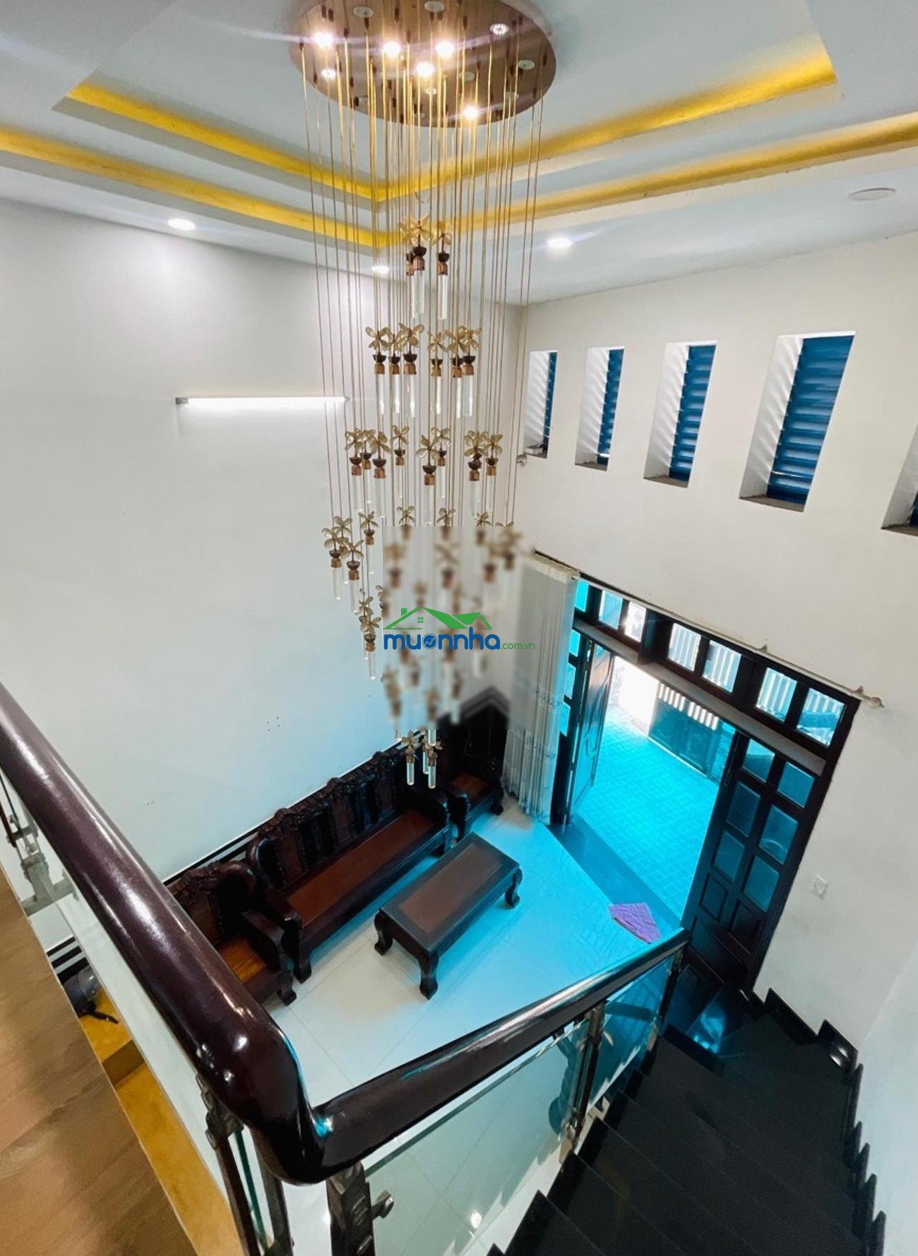1 căn ra mặt tiền dương quảng hàm - kinh doanh sầm uất - dòng tiền 17tr/tháng - giá 7.2 tỷ - 2