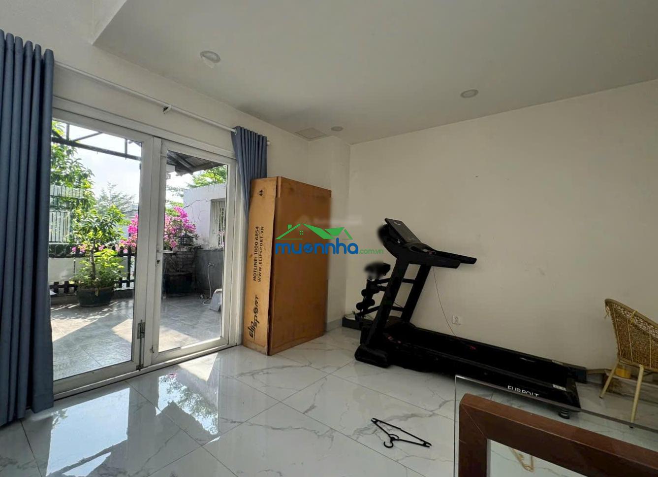 Hạ gấp 500 triệu - nhà 4 tầng - ngang bề thế 5m - gần công viên - hẻm 10m có lề kdc đặng thùy trâm - 2