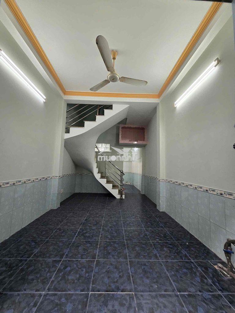 ➢Hẻm 294/ đường 3/2 quận 10 ( ngay sư vạn hạnh ) ➢ dt: 3,5x10 trệt 2 l
