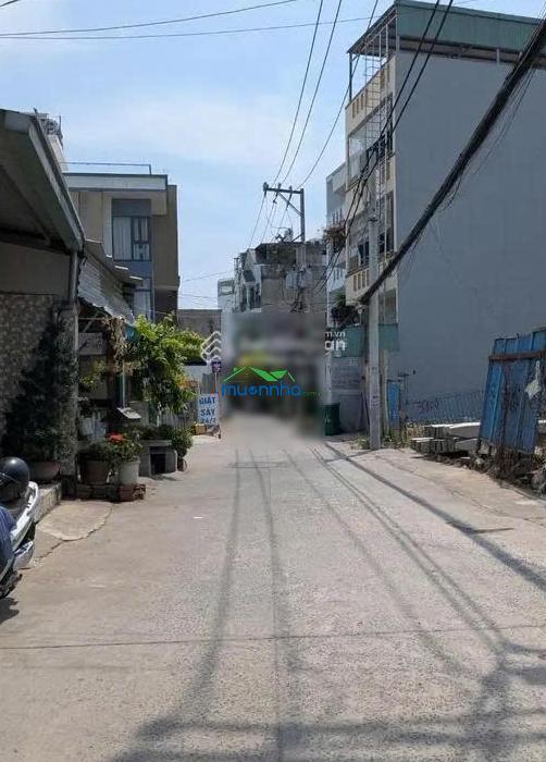 Nhà riêng gần quốc lộ 13, 142m2, hẻm xe hơi, giá ưu đãi chỉ 6,5 tỷ