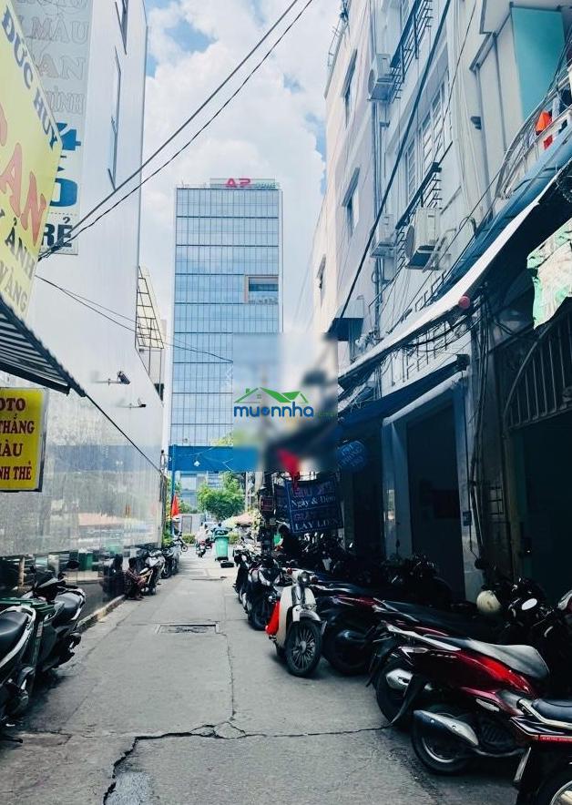 Giảm 2 tỷ - về 10.5 tỷ - kế bên đh hutech - hẻm xe hơi - 2 tầng - 66m² (4m x 17m) - khu nhiều chdv - 2