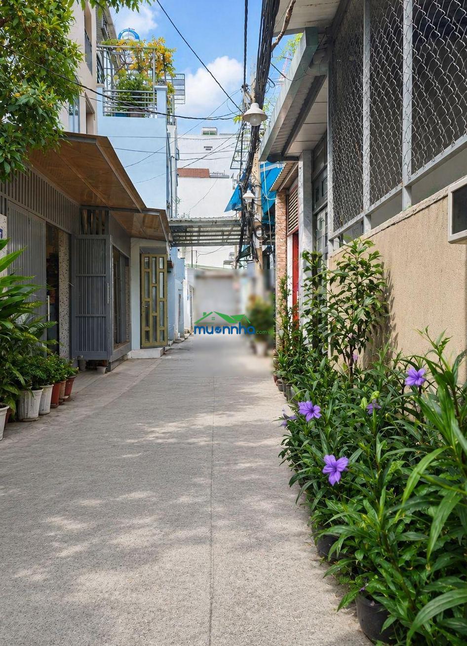 Nhà 1 đời chủ, gấp bán. dt 5.4 x 18m. vị trí đẹp, hẻm xe hơi gần mặt tiền. - 2