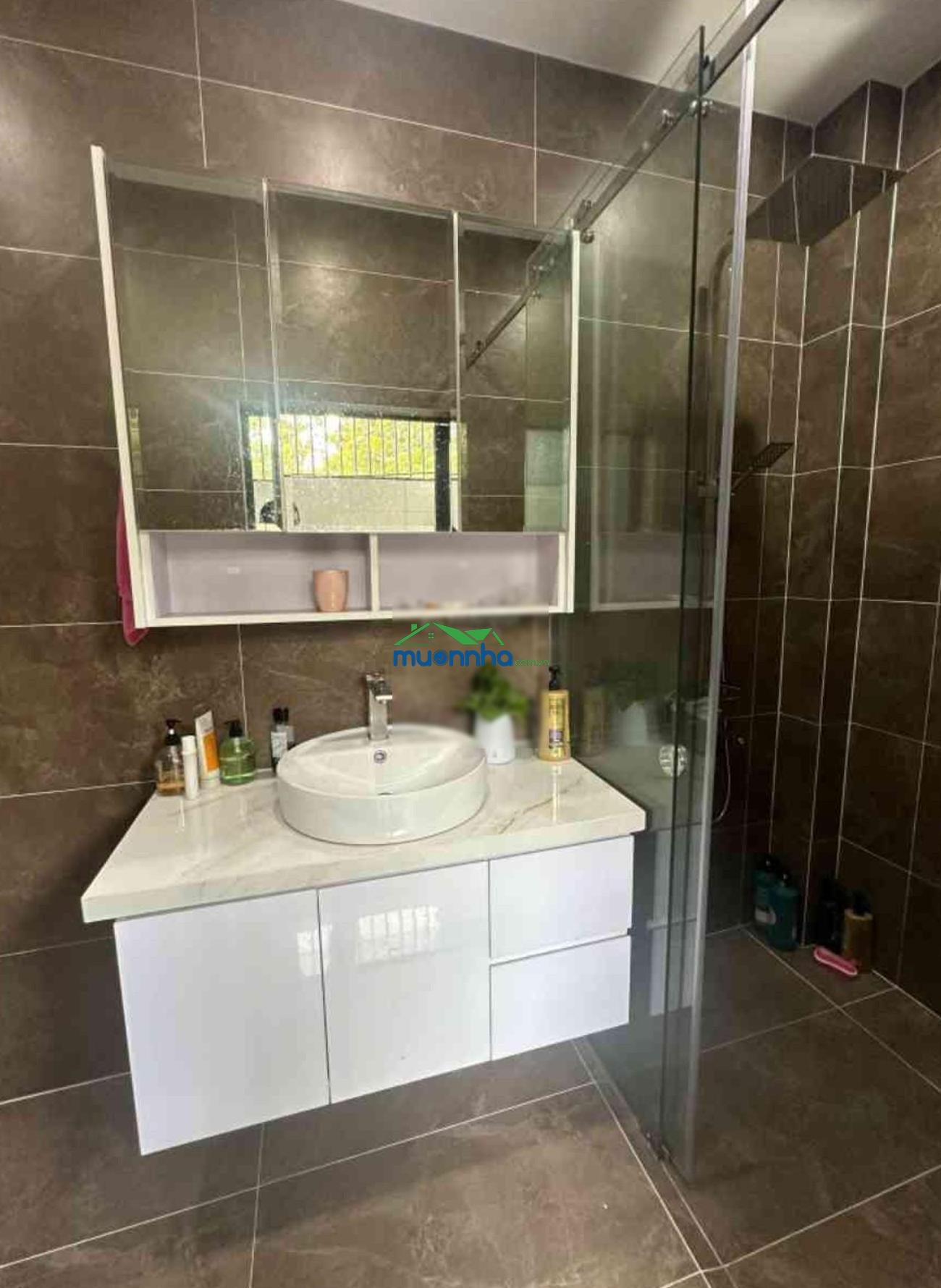 Nhà 2 tầng, tặng nội thất dọn vô ở ngay, cạnh trường thcs thạch mỹ lợi, quận 2 - 2